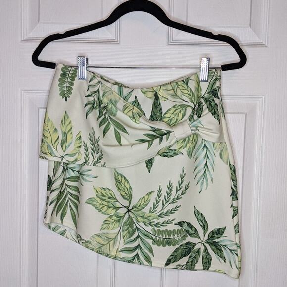 PrettyLittleThing Green Leaves Print Asymmetrical Mini Skirt UK 16 US 12 - Picture 2 of 12